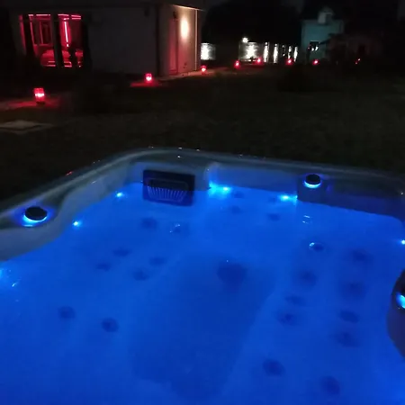 Prenociste Panorama سوبوتيتْسا